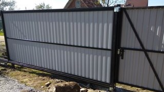 Купить сваи для ворот в Октябрьский. Заказать ворота на сваях под ключ от 22082 руб